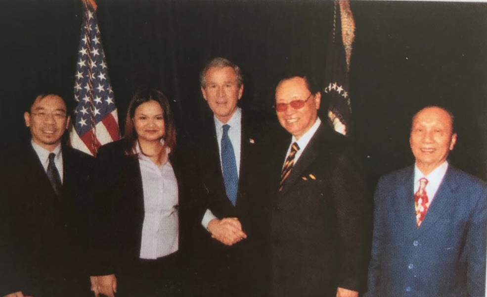 主席團代表蔣一成主席一行拜會美國布什總統