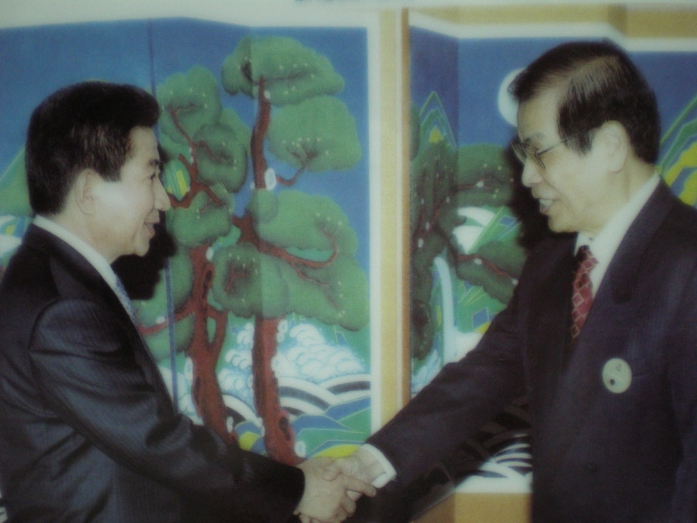 韓國總統盧武鉉會見丁楷恩主席
