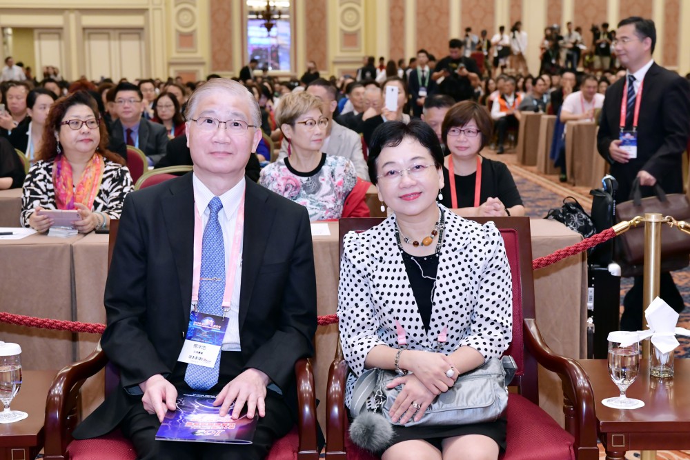 開幕典禮：台灣大學前校長、中研院院士楊泮池先生與台北經濟文化辦事處代主任李佩儒女士。